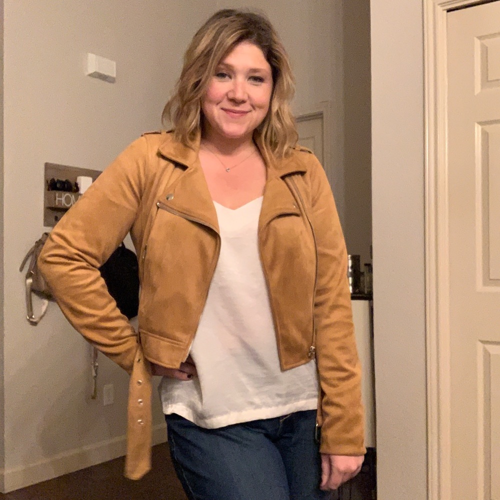 Meet your Posher, Dana